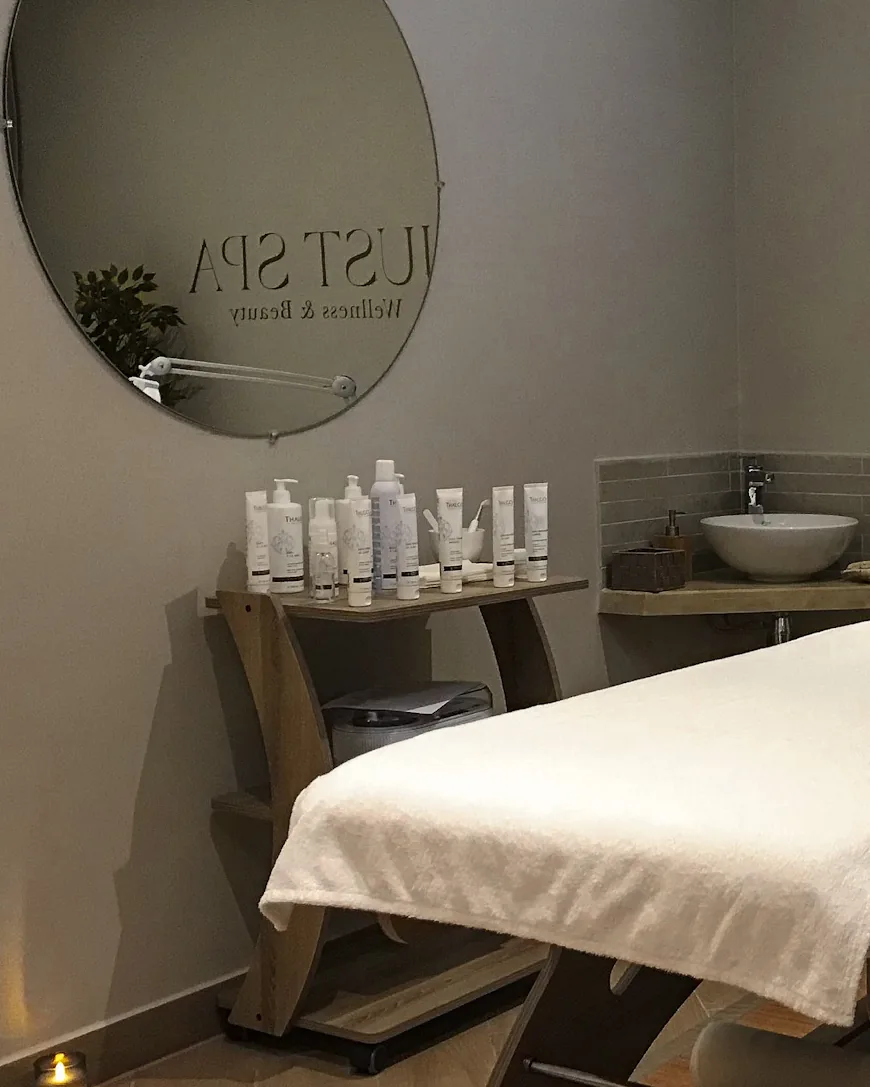 Produits de soin du visage THALGO au spa